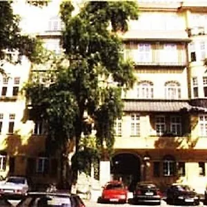 Waizenegger Am Kurfuerstendamm Konukevi
