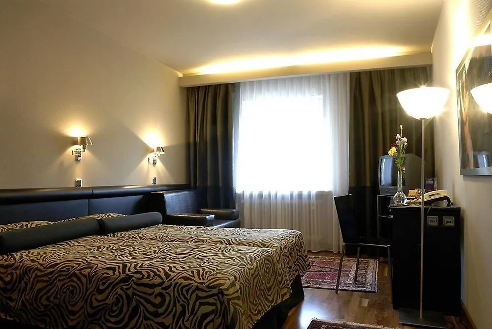Hotel Rivoli Charme Munich 3*,